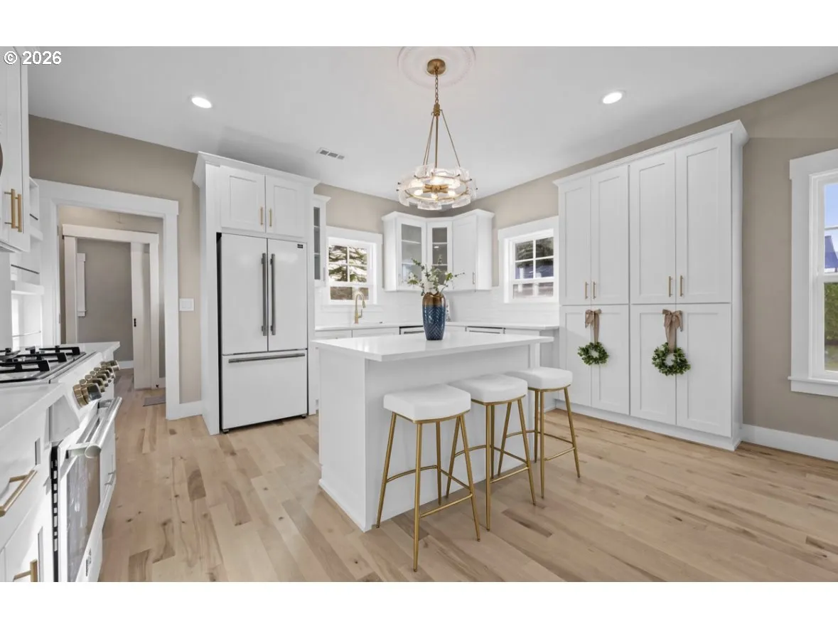 Kitchen-Island