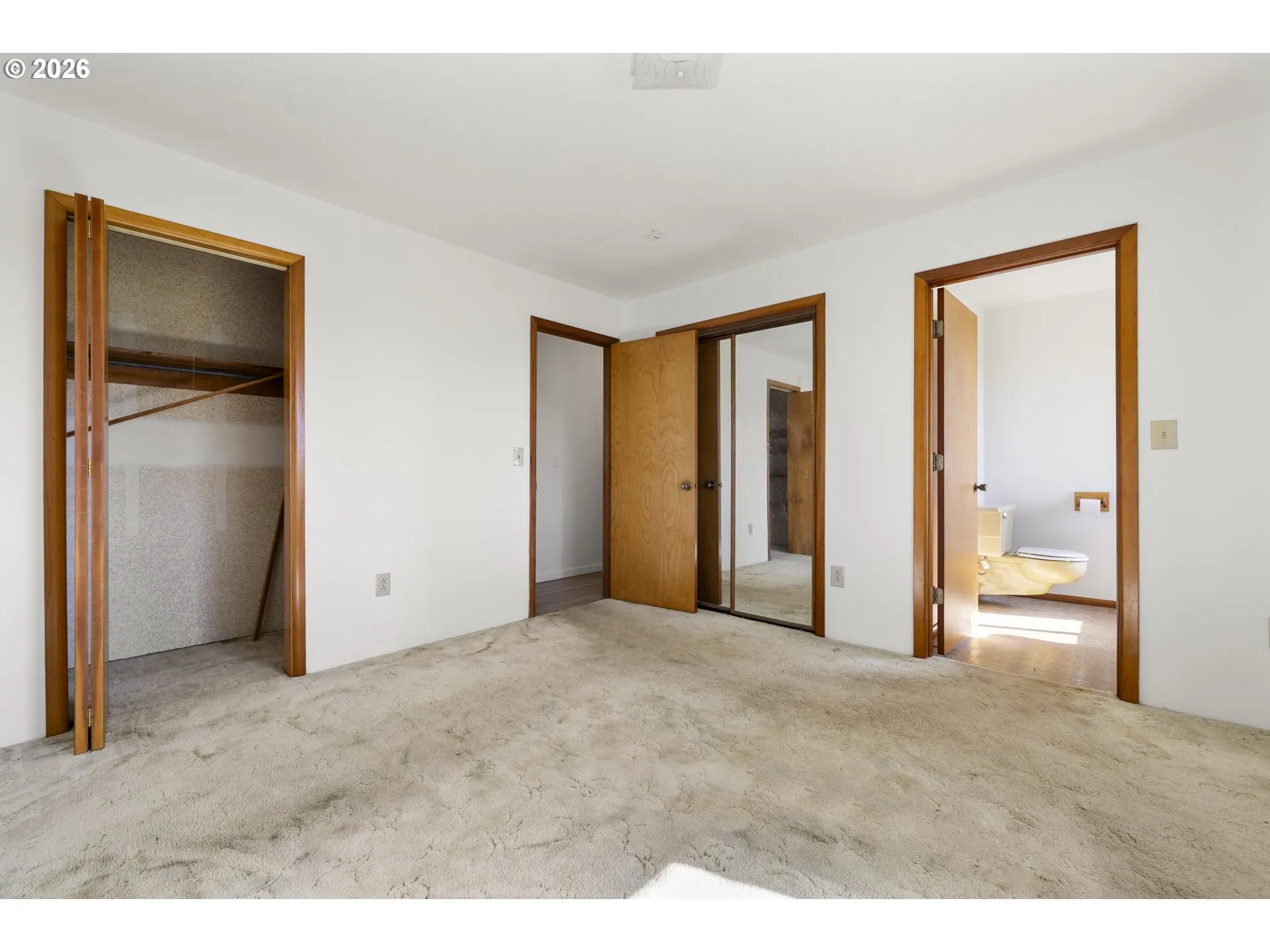 Bedroom, Primary