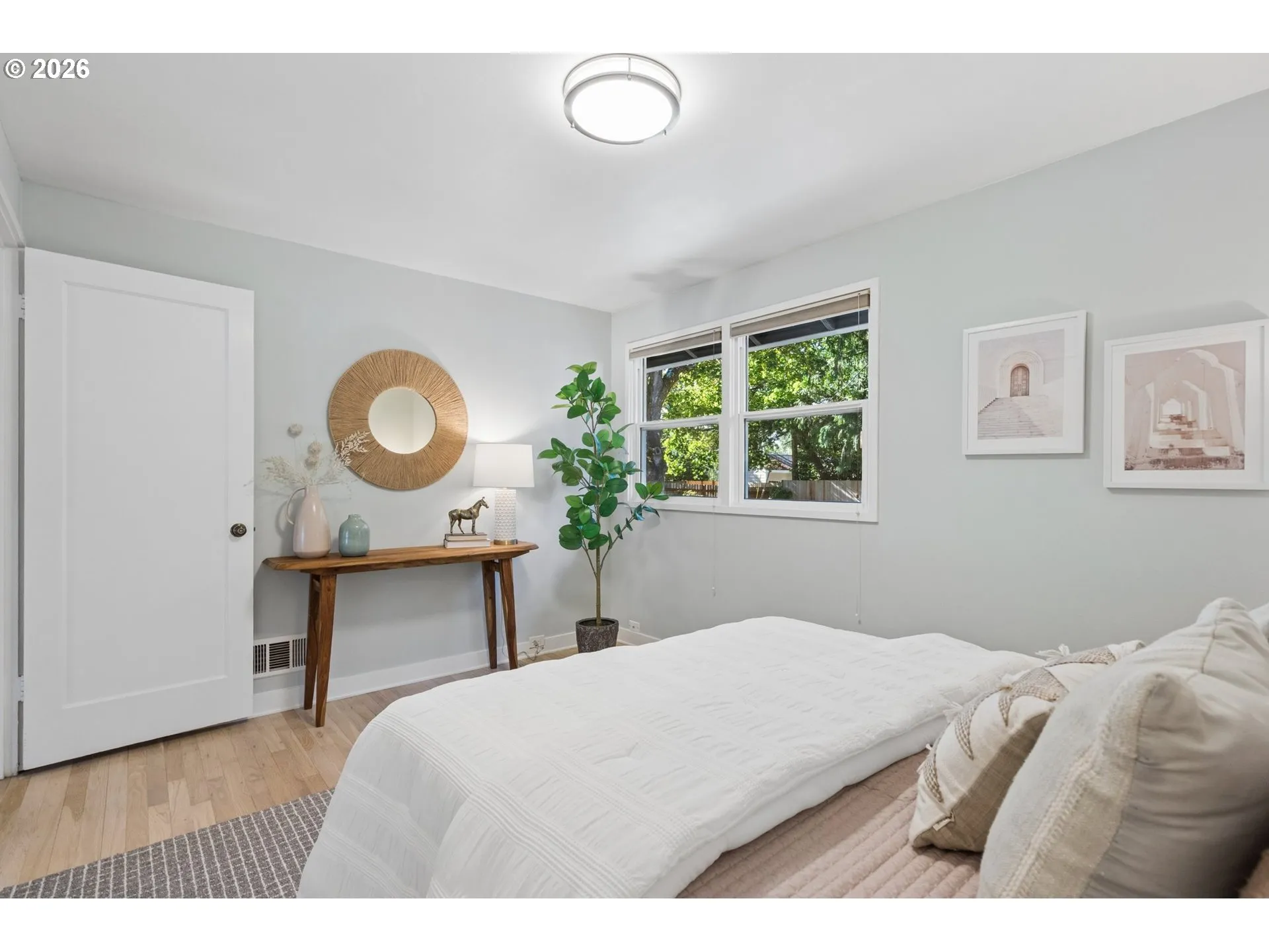 Bedroom, Primary
