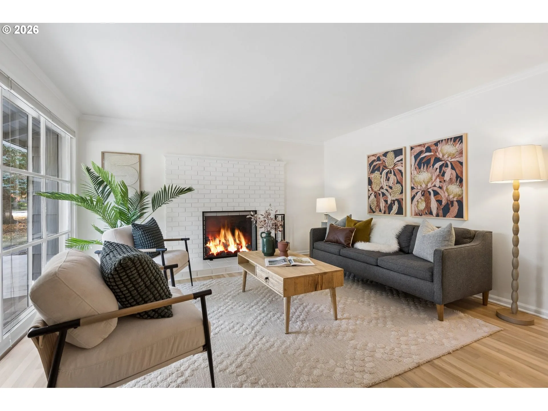 Living Room-Fireplace