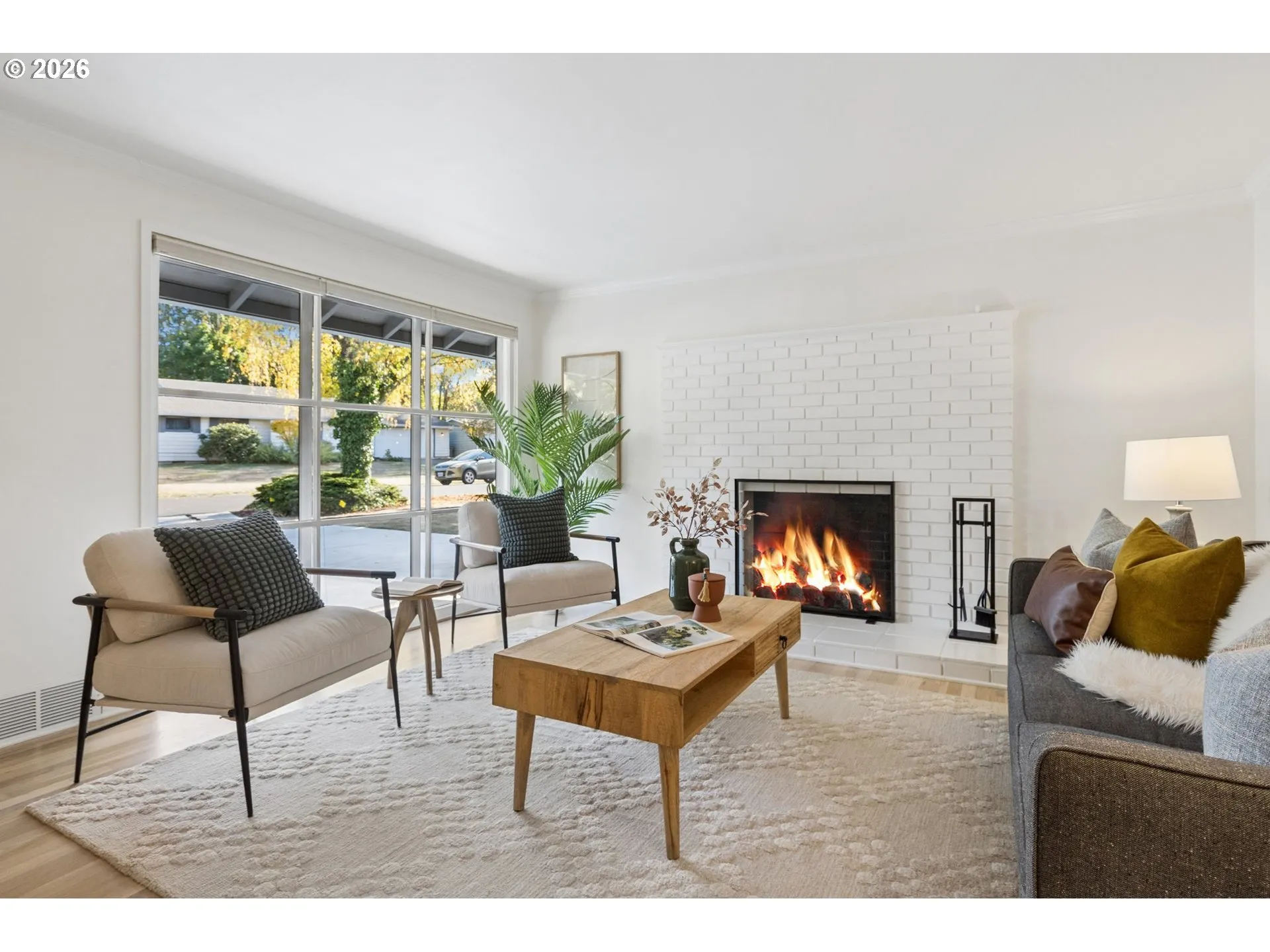 Living Room-Fireplace