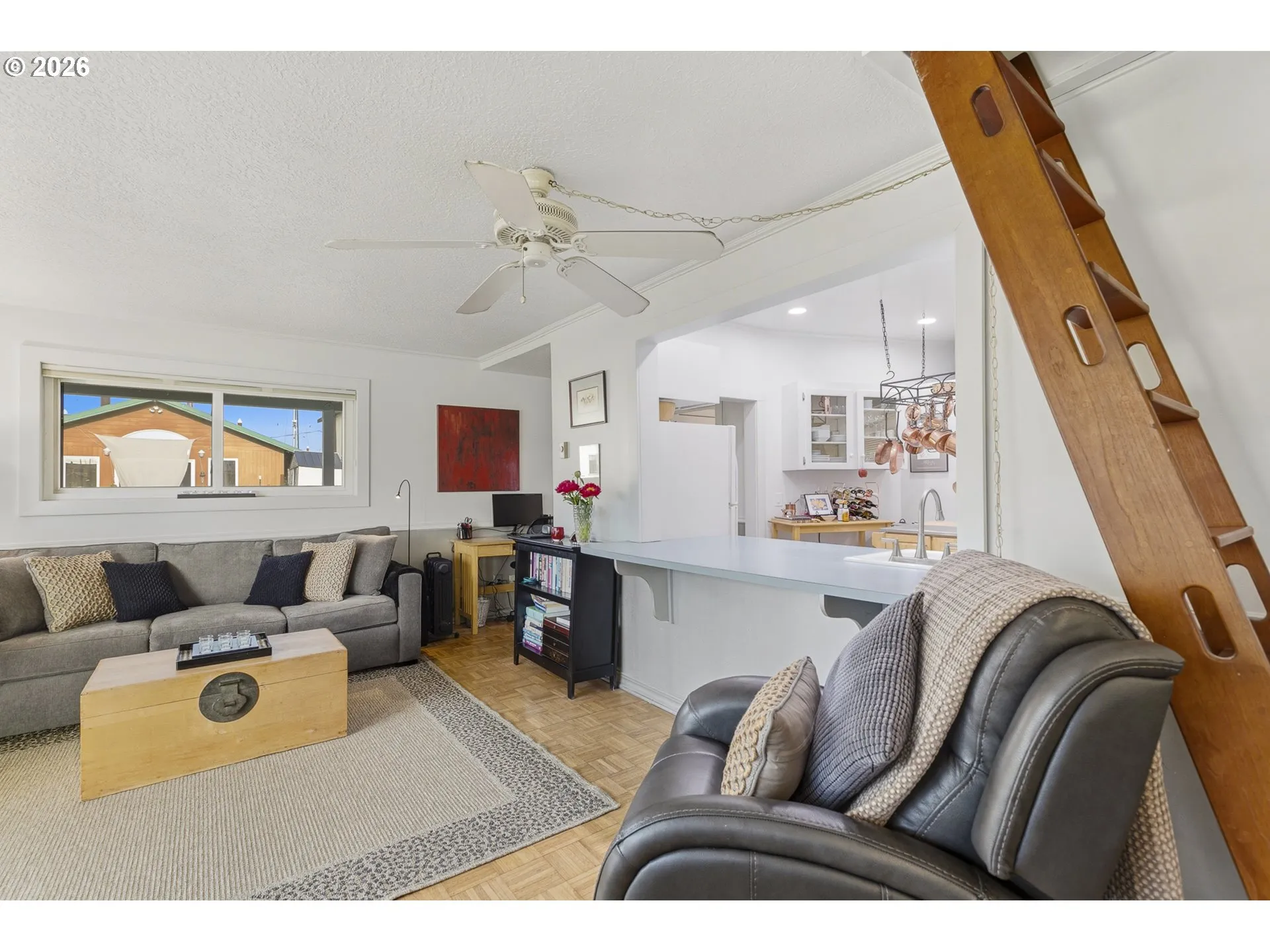 Living Room-Ceiling Fan