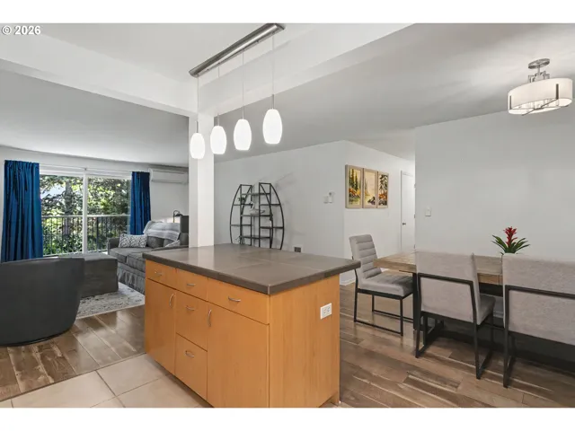 Kitchen-Island
