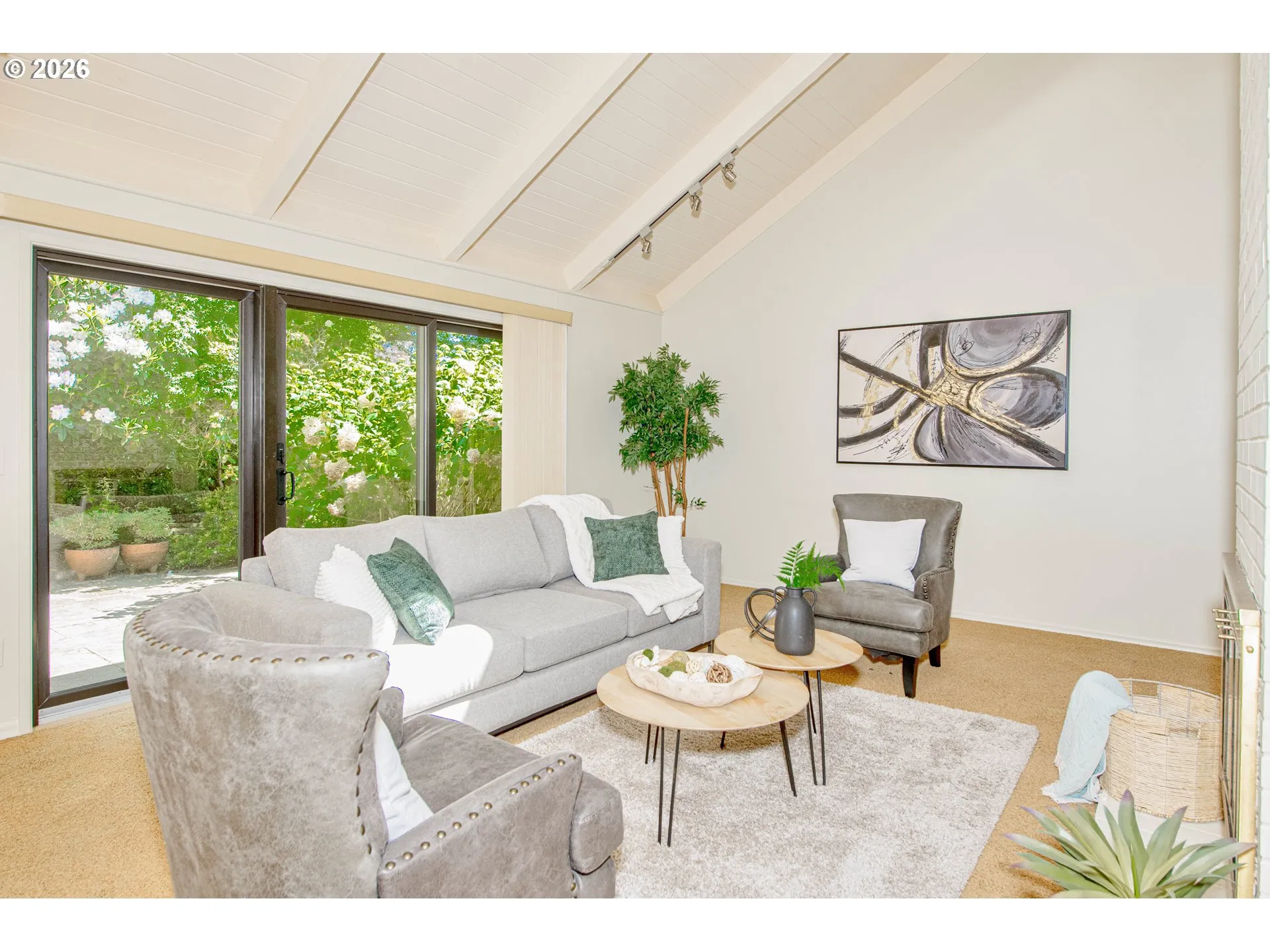 Living Room-Vaulted Ceilings