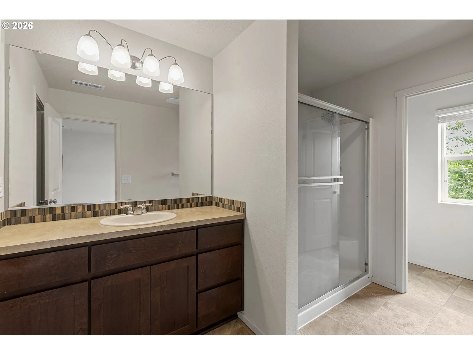Bathroom, Attached