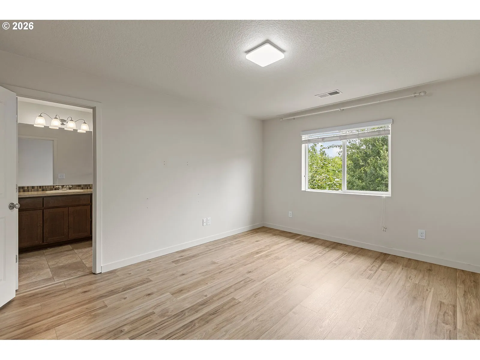 Bedroom, Primary-Upper