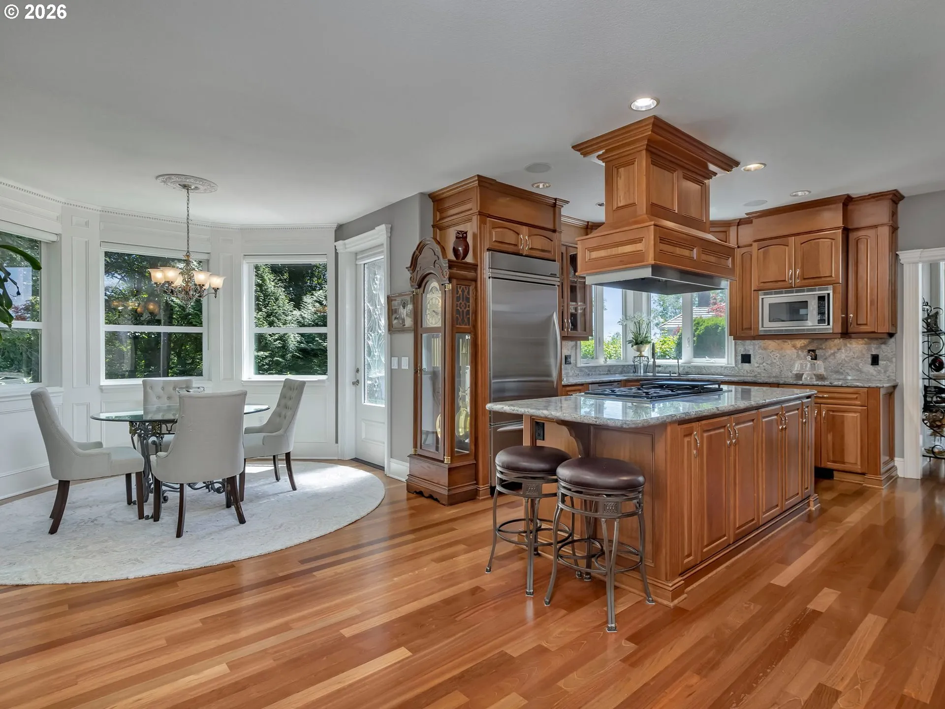 Kitchen-Eating Area