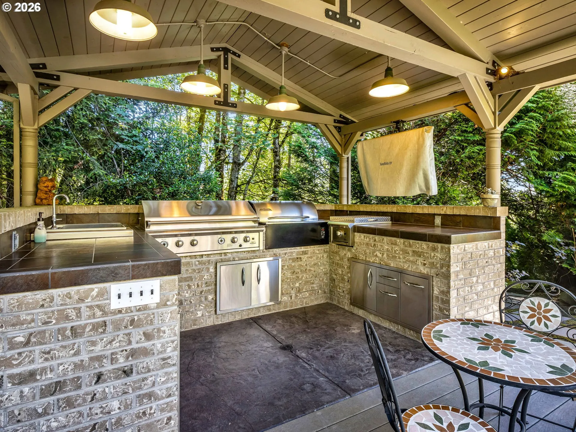 Kitchen/Outside