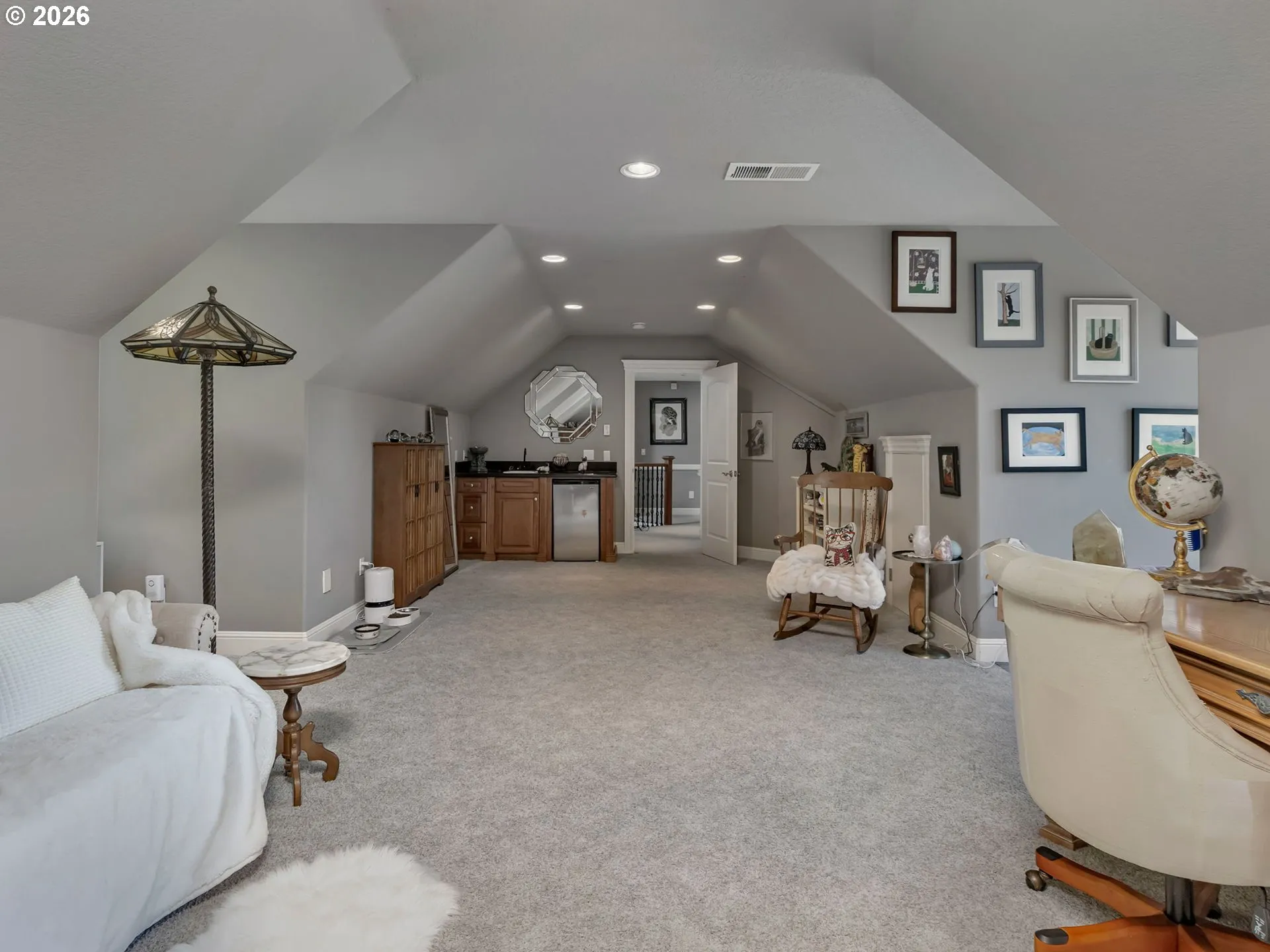 Bonus Room-Upper