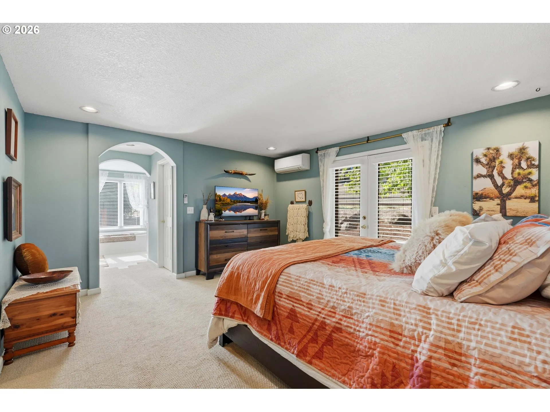 Bedroom, Primary