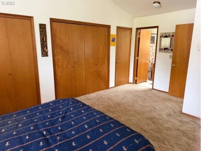 Bedroom, Primary-Upper