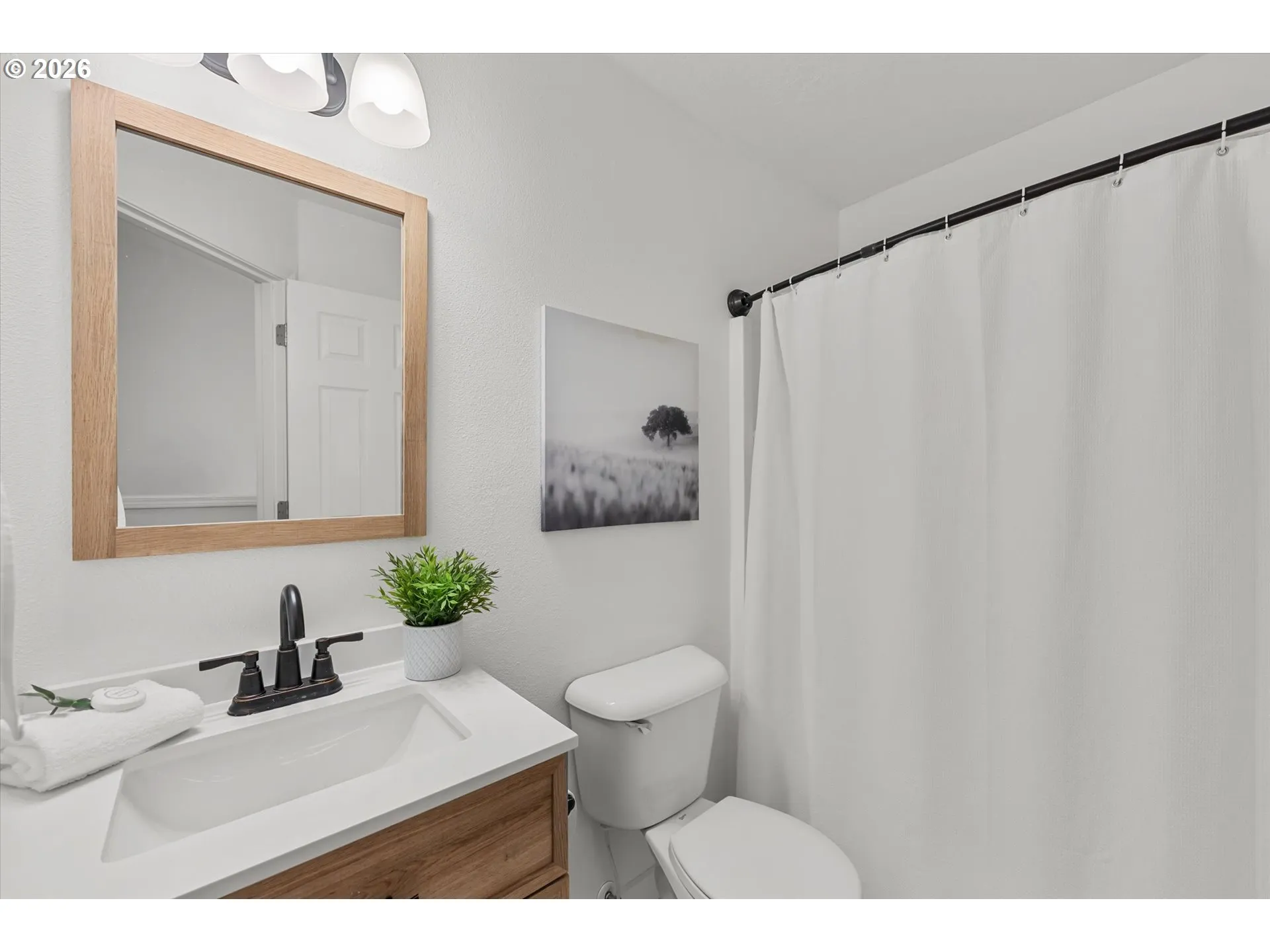 Bathroom-Upper