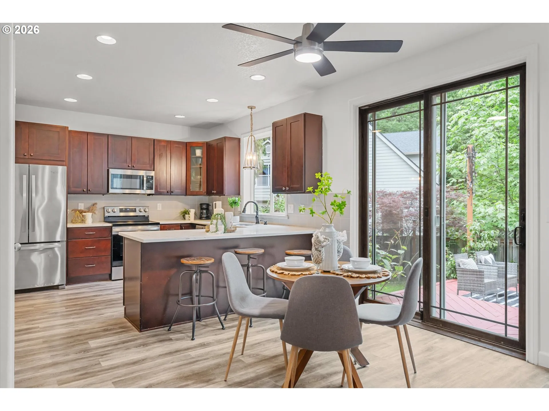 Kitchen-Eating Area