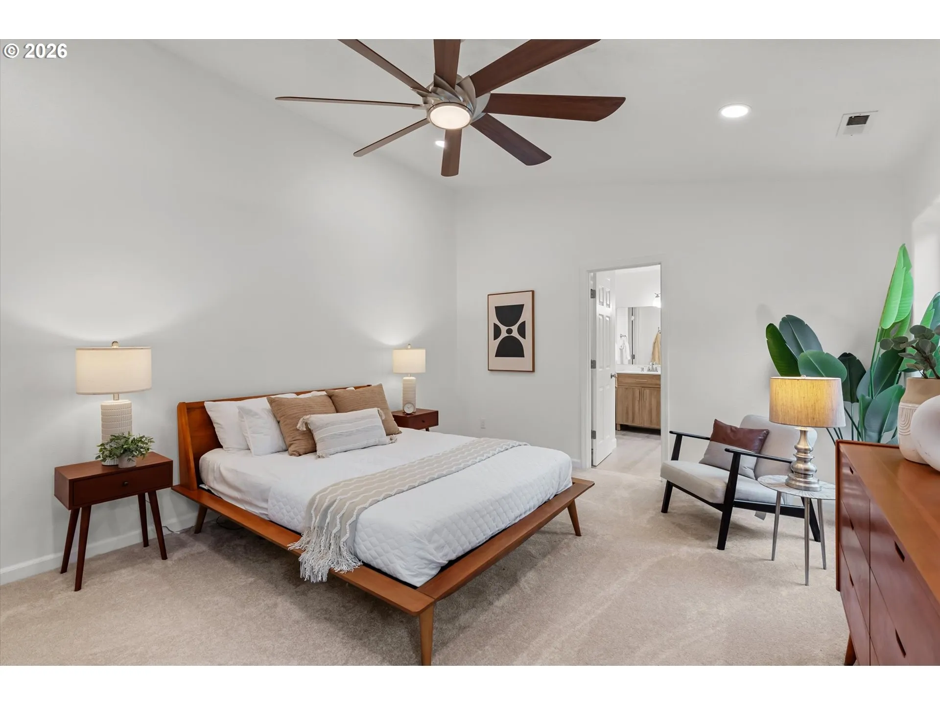 Bedroom, Primary-Vaulted Ceilings