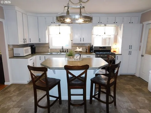 Kitchen-Island