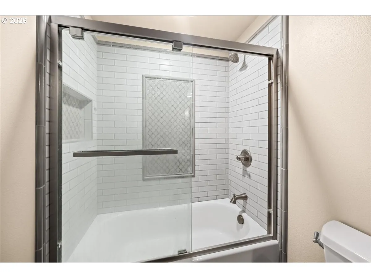 Bathroom-Upper