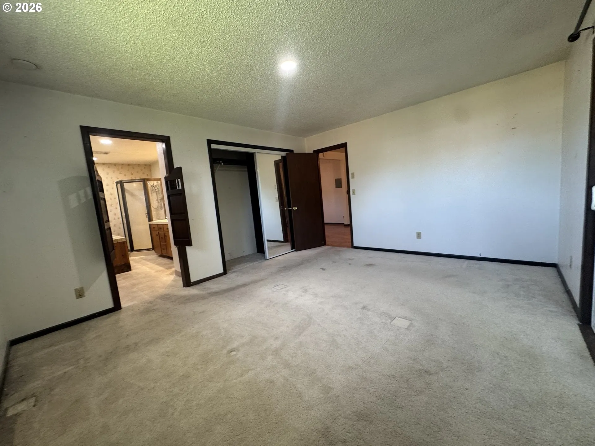 Bedroom, Primary