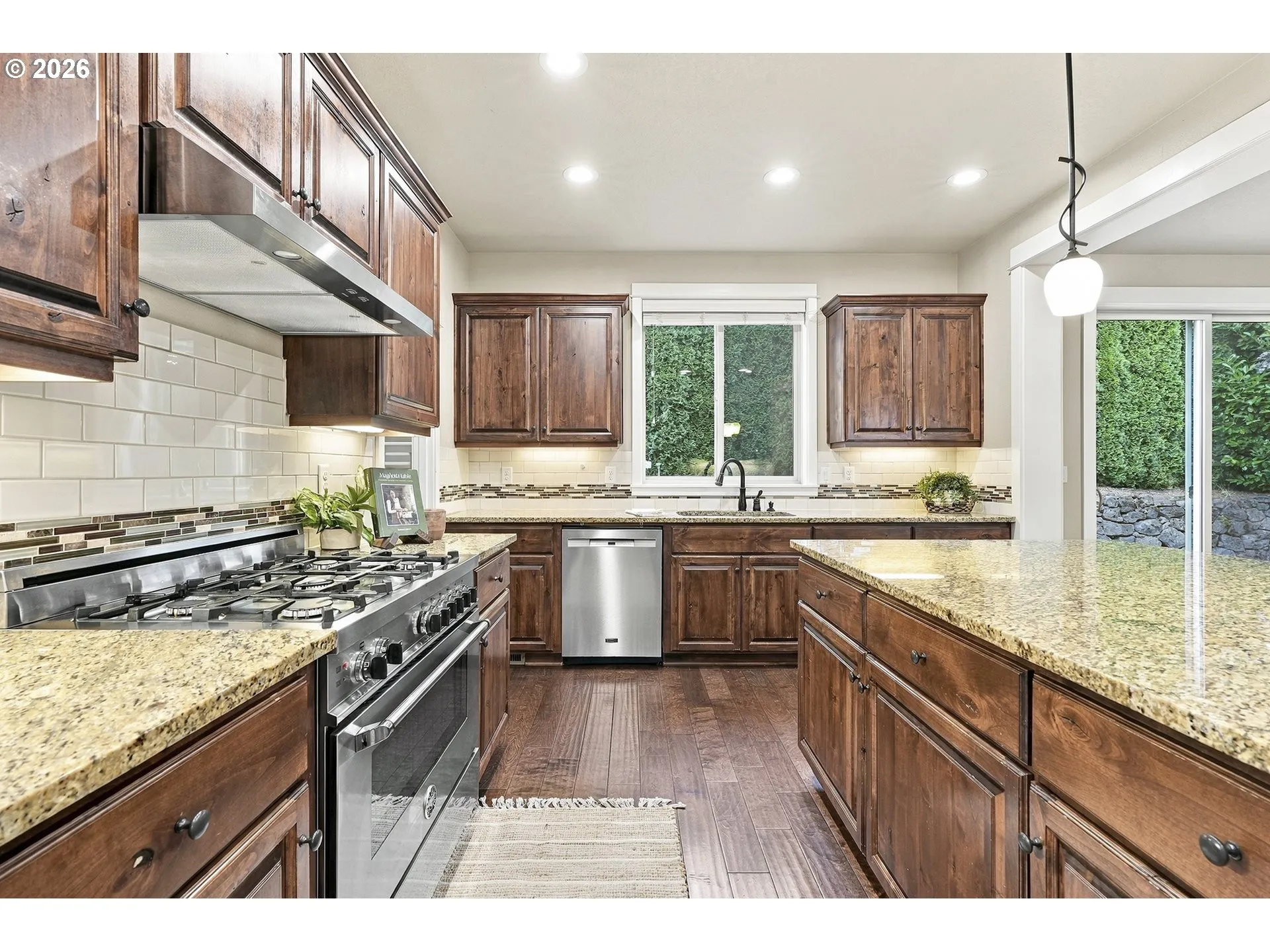 Kitchen-Eating Area