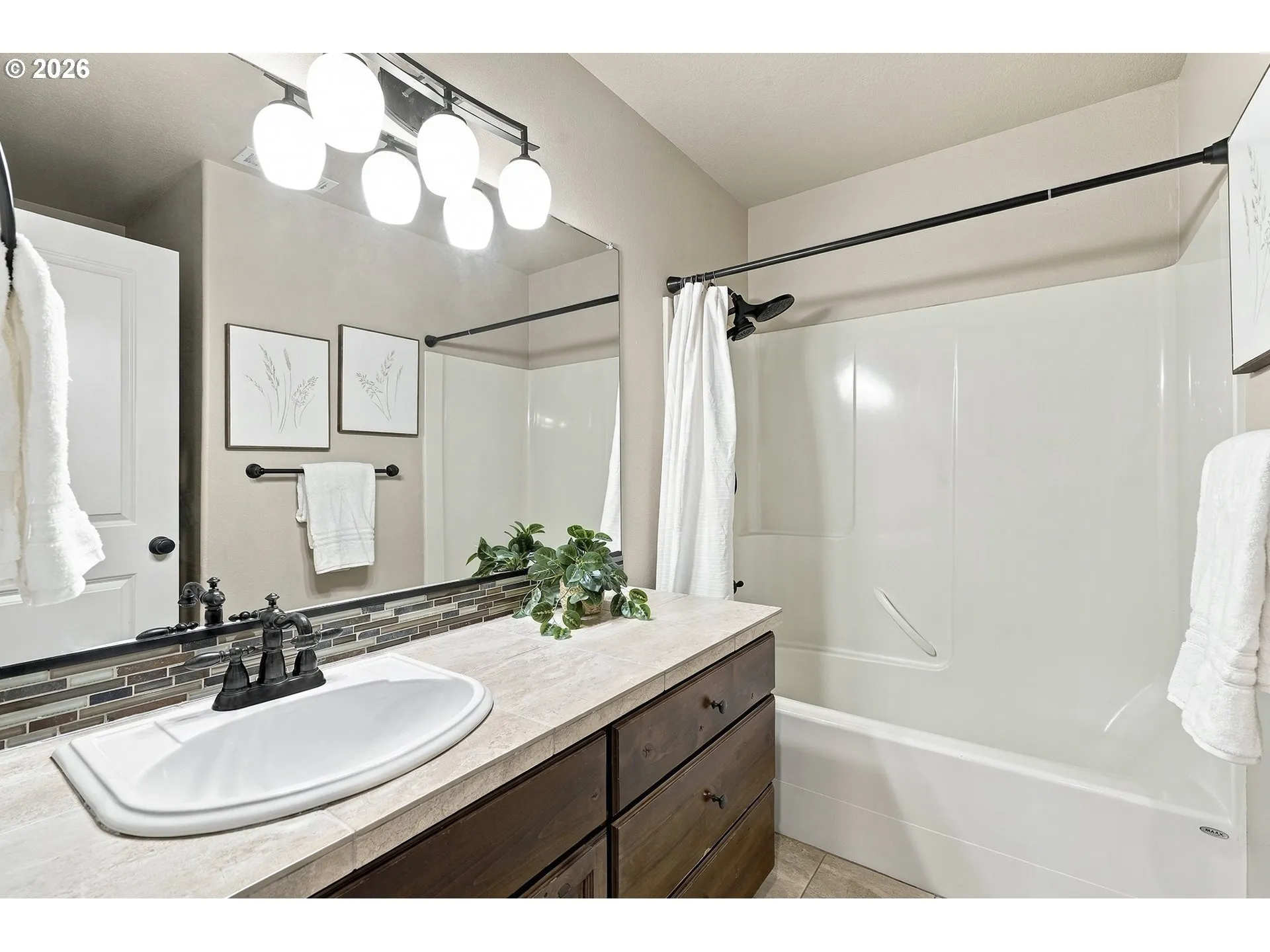 Bathroom-Upper
