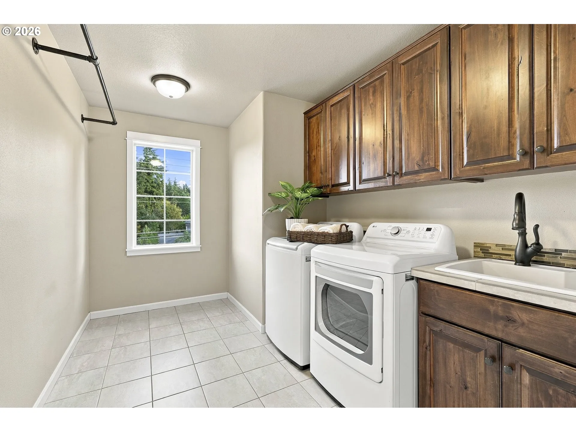 Laundry-Upper