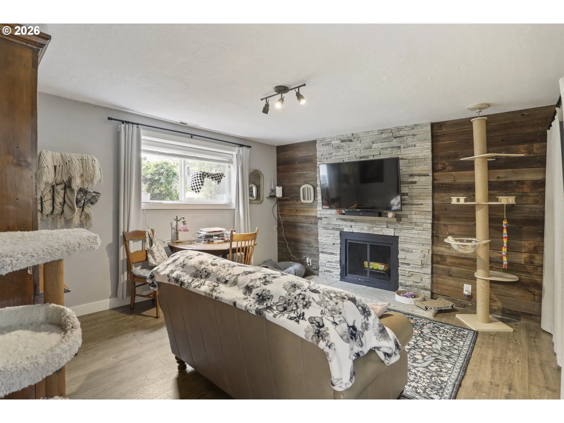 Family Room-Lower