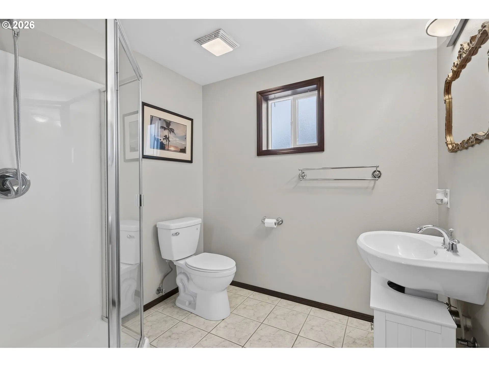 Bedroom-Full Bathroom