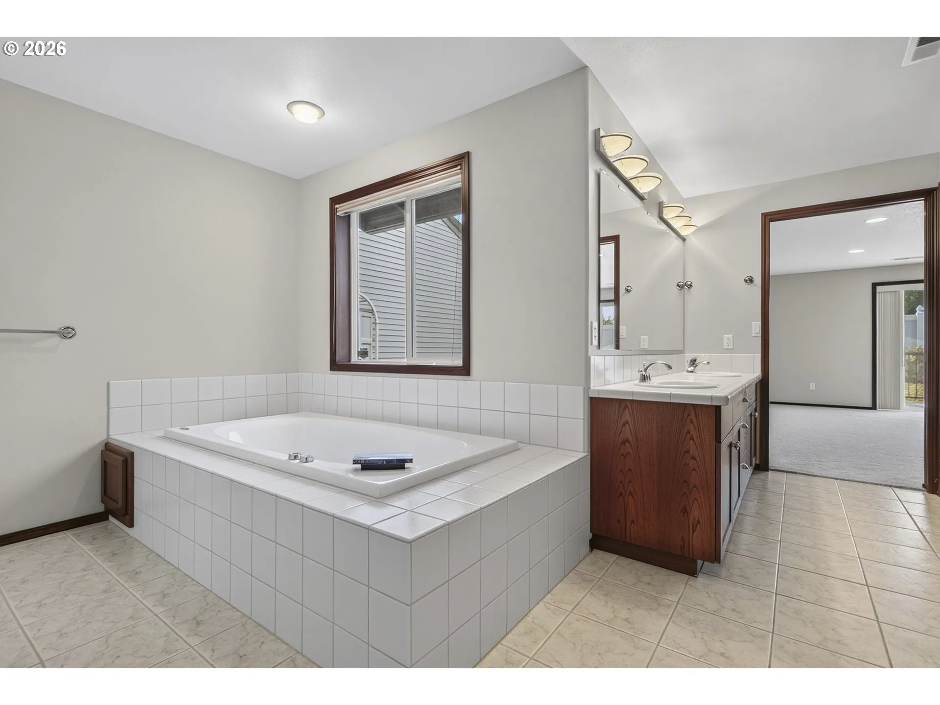 Bathroom-Garden Tub