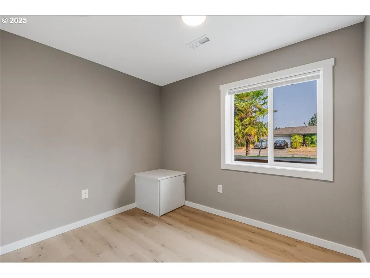 Bedroom-Lower