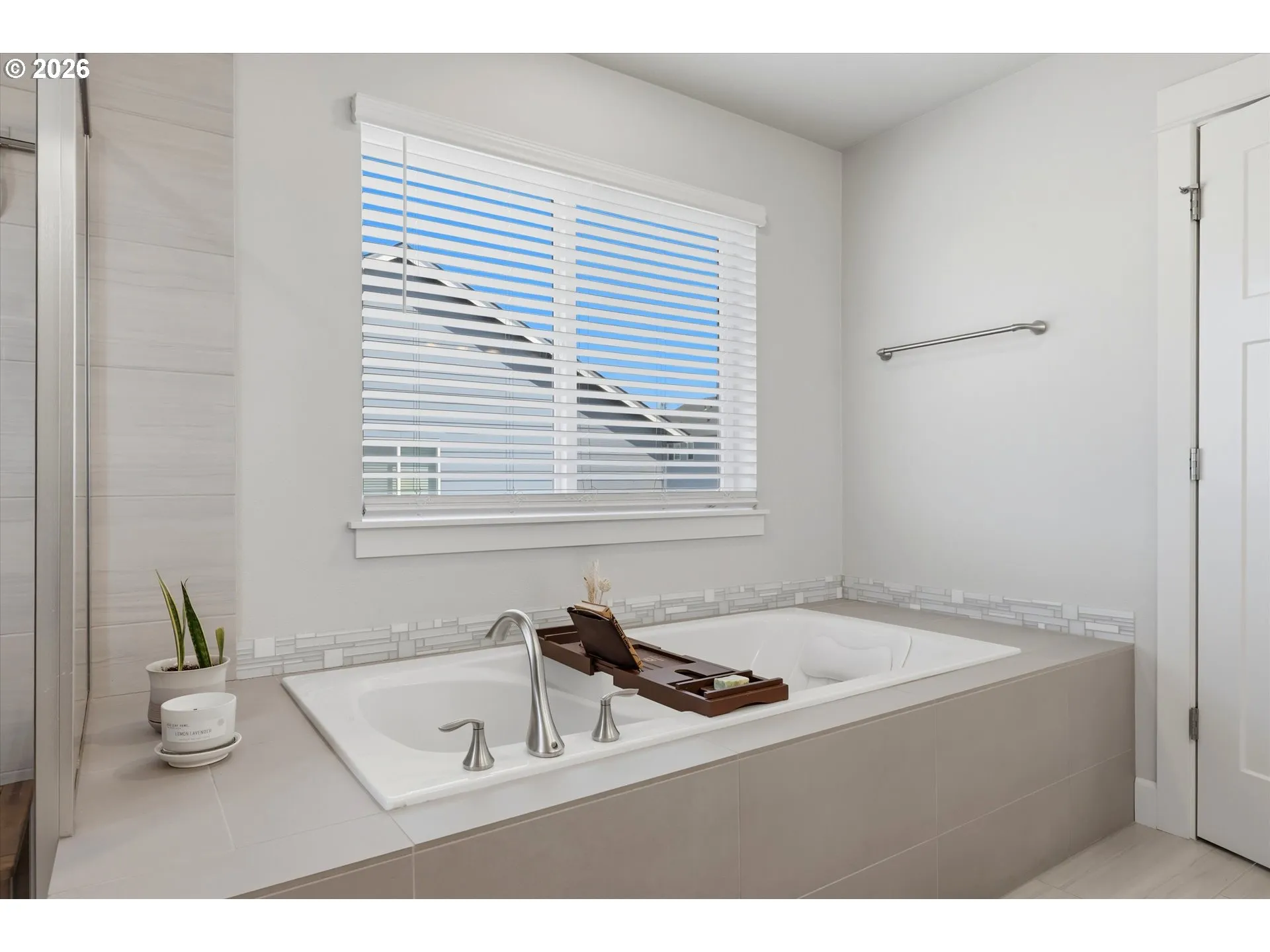 Bathroom, Attached-Garden Tub