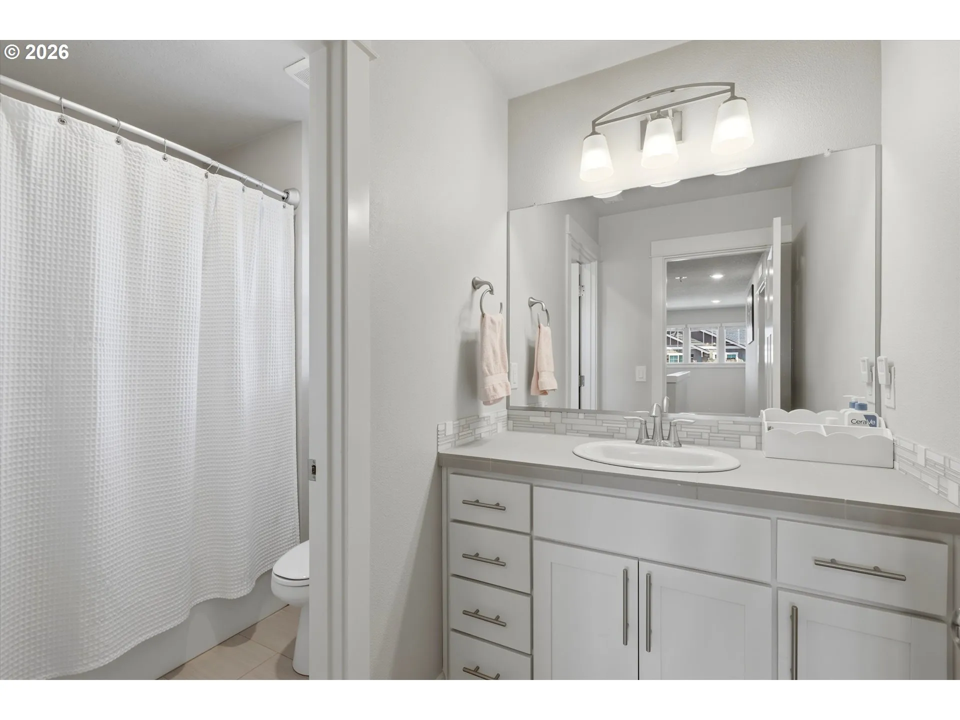 Bathroom-Upper