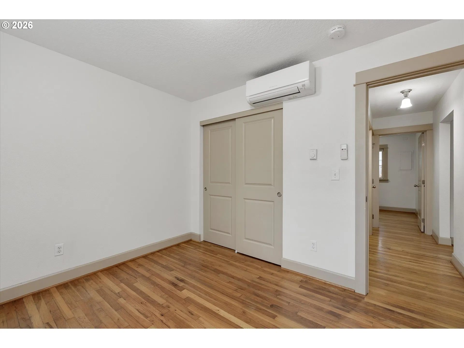 Bedroom, Primary