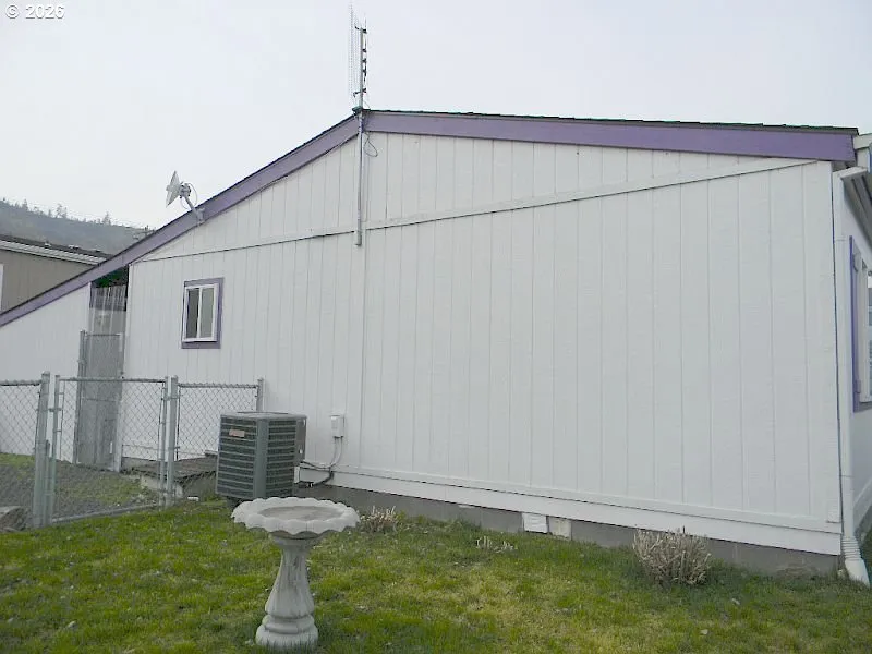Exterior-Rear