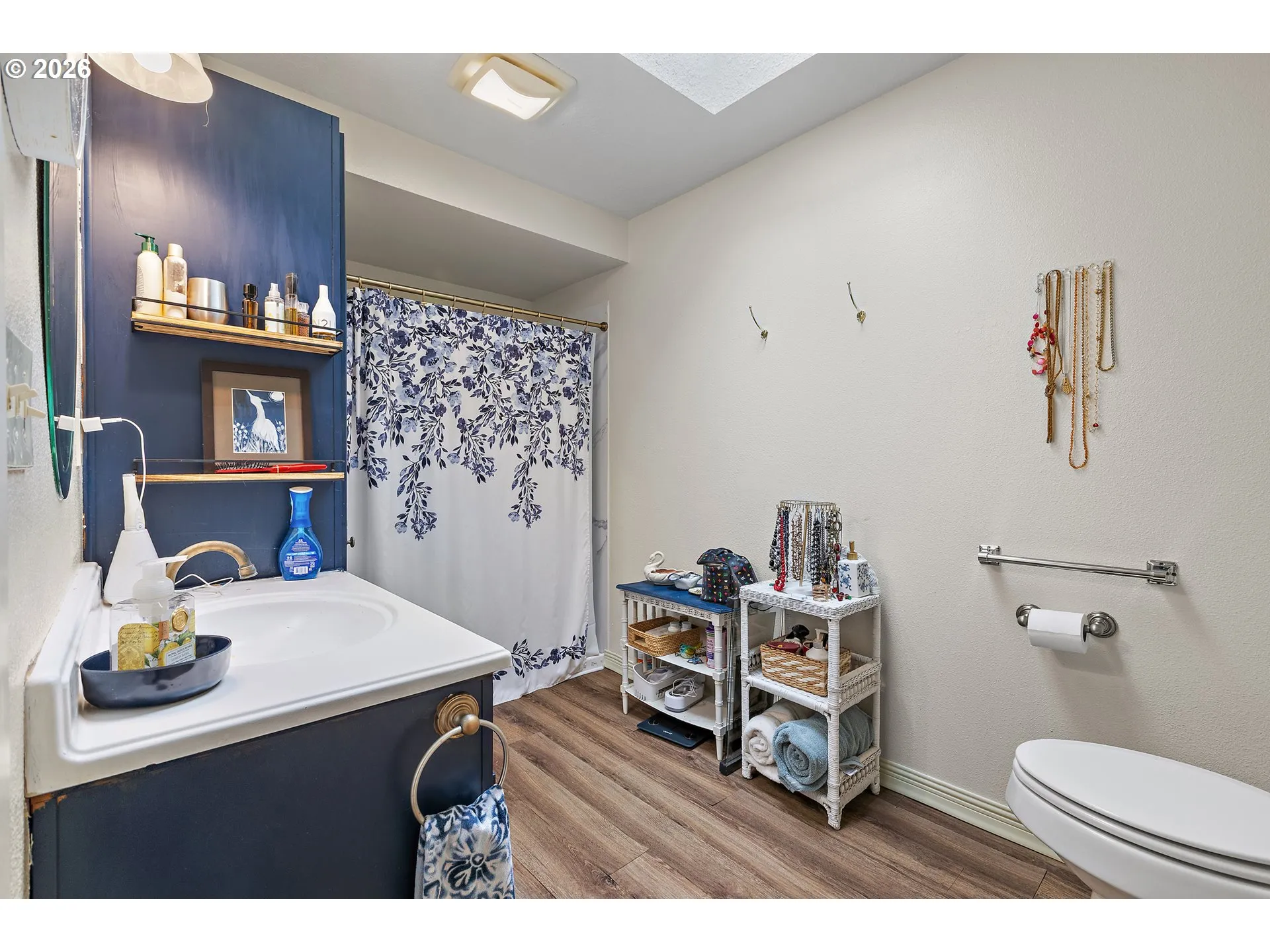 Primary Bedroom-Attached Bathroom
