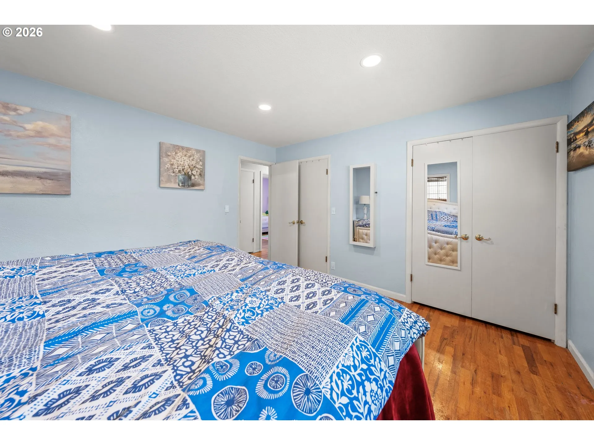 Bedroom, Primary