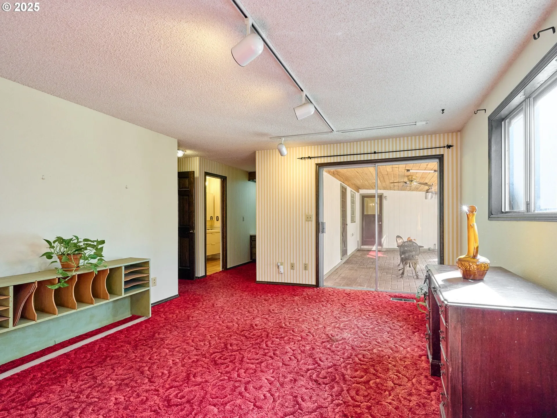 Primary Bedroom-Main