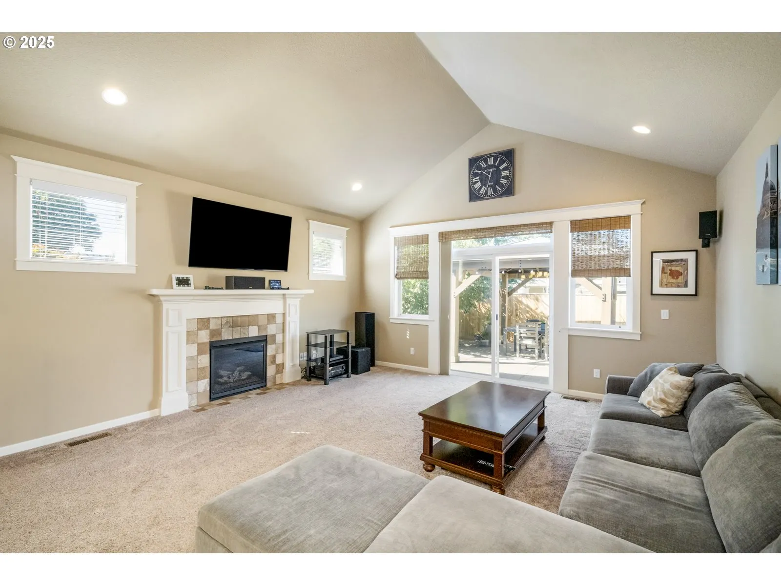 Living Room-Vaulted Ceilings