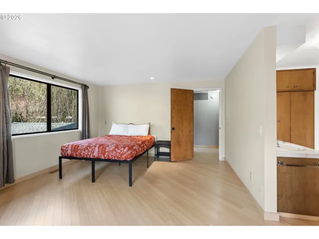 Bedroom, Owner's Suite