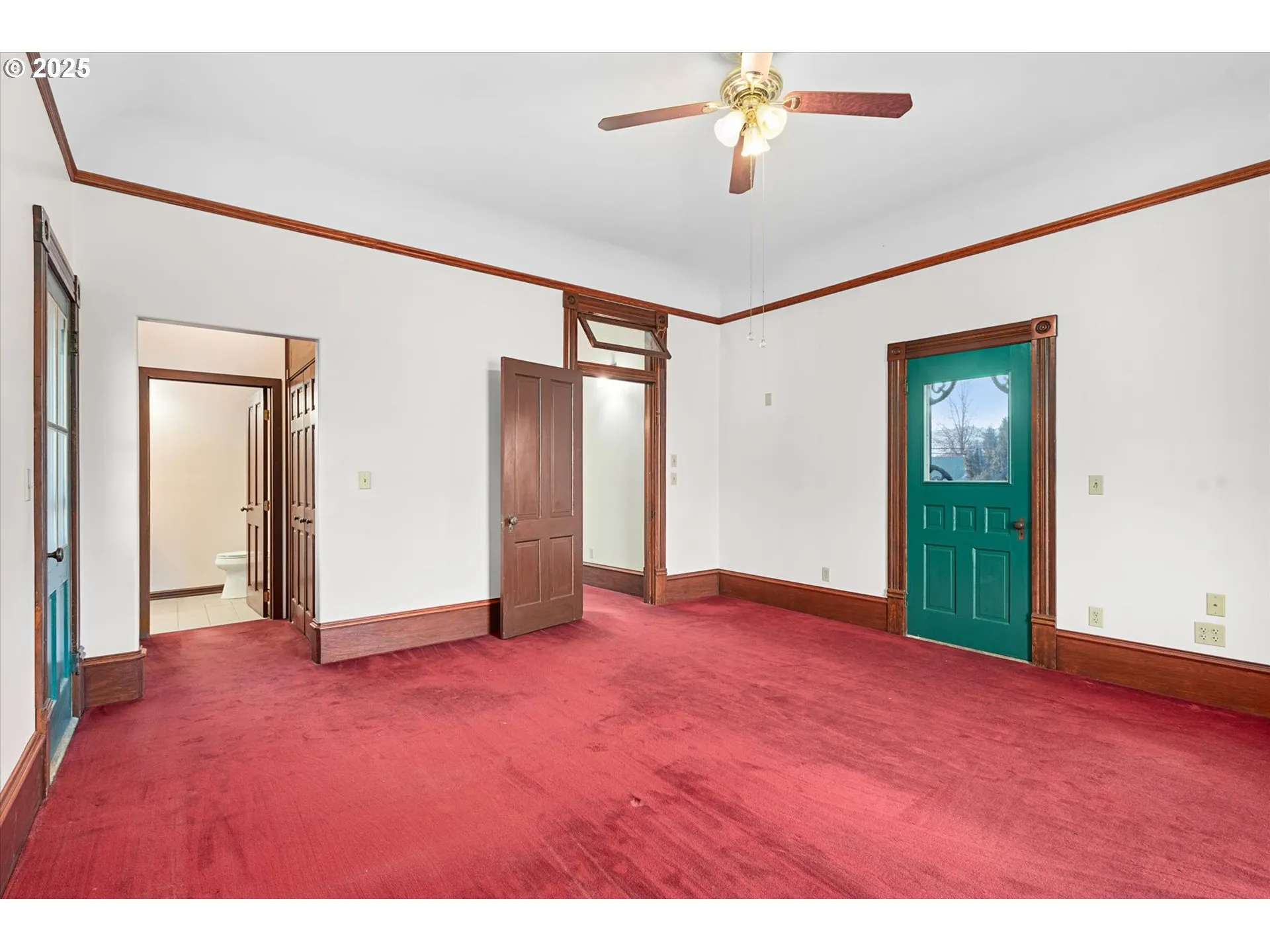 Primary Bedroom-Upper