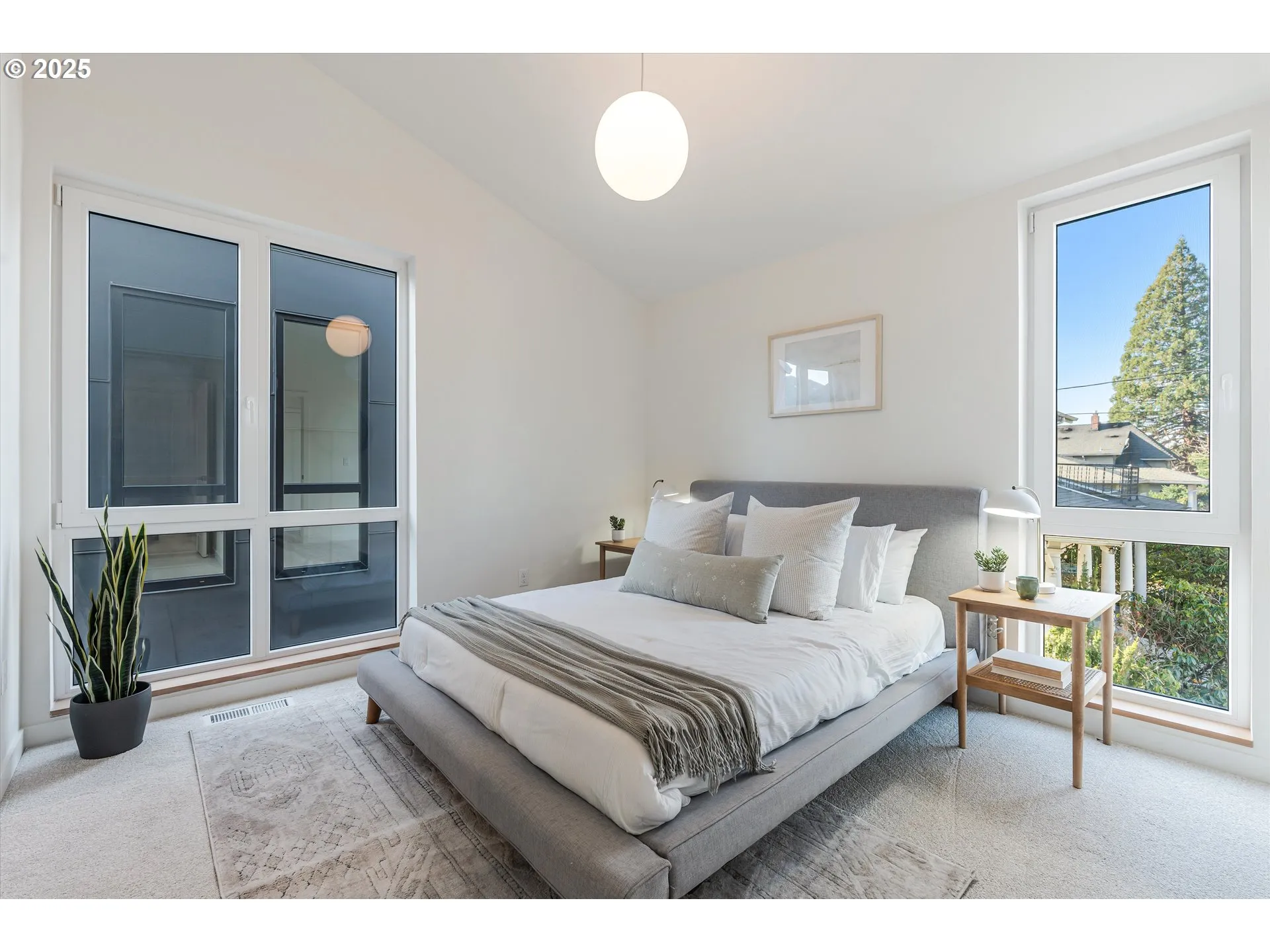 Bedroom, Primary-Upper