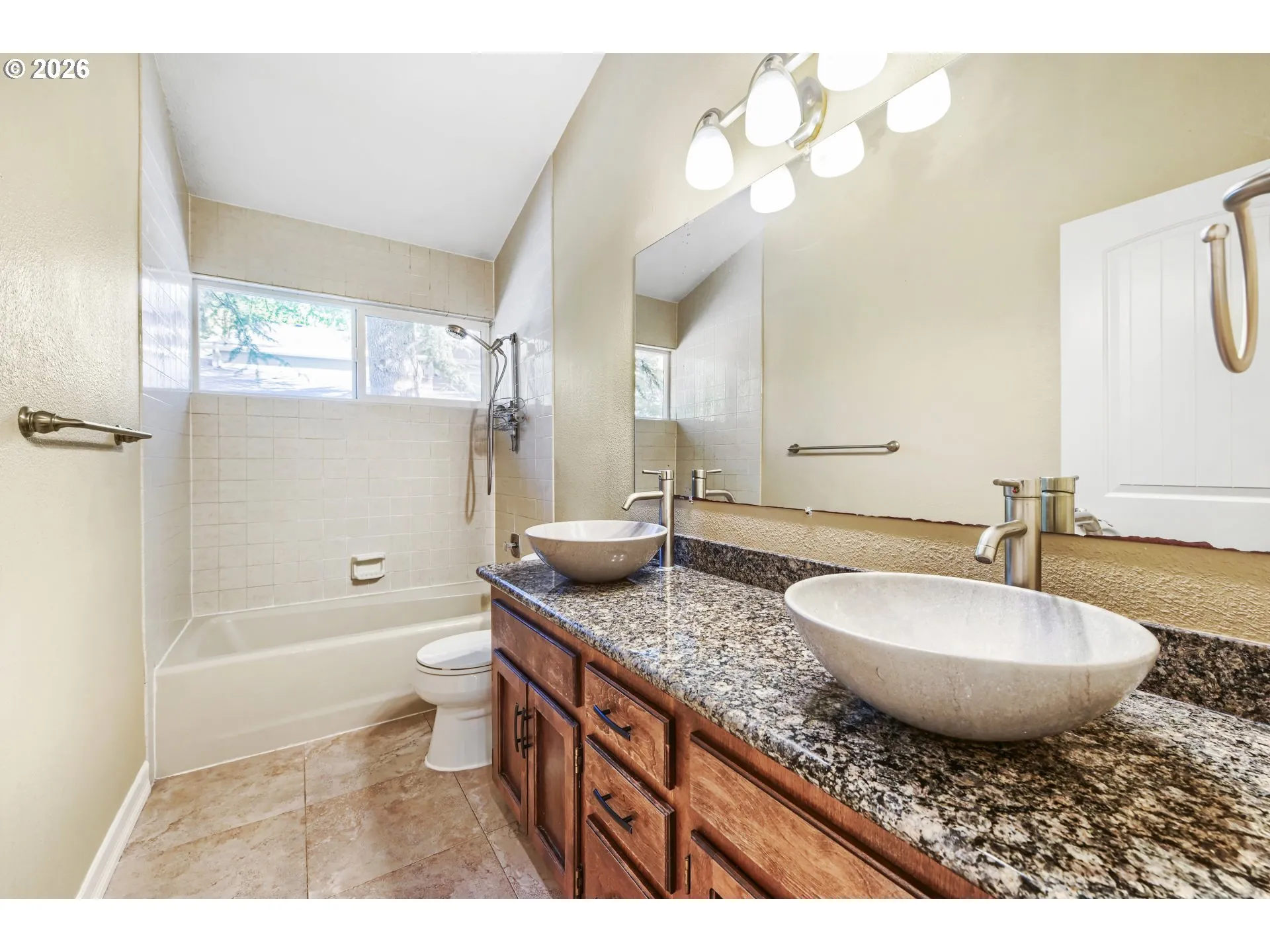 Bathroom-Upper