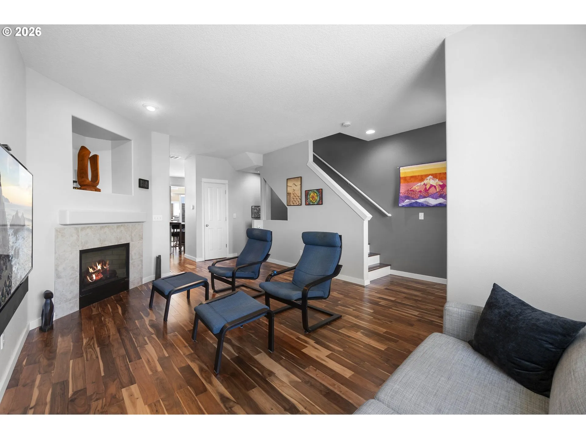 Living Room-Fireplace