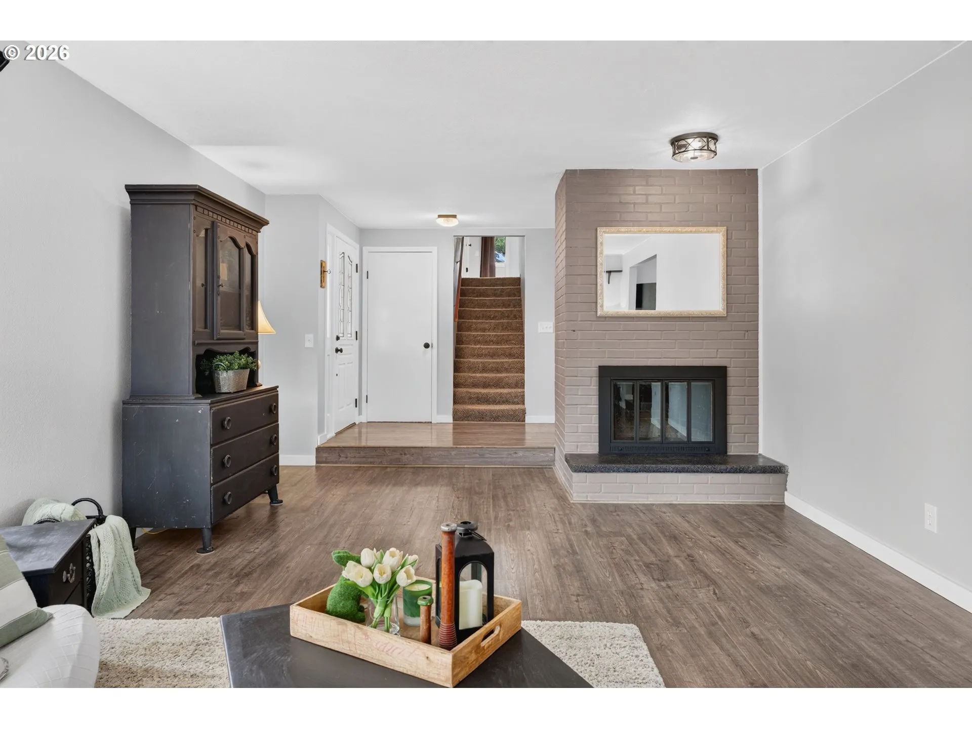 Living Room-Fireplace