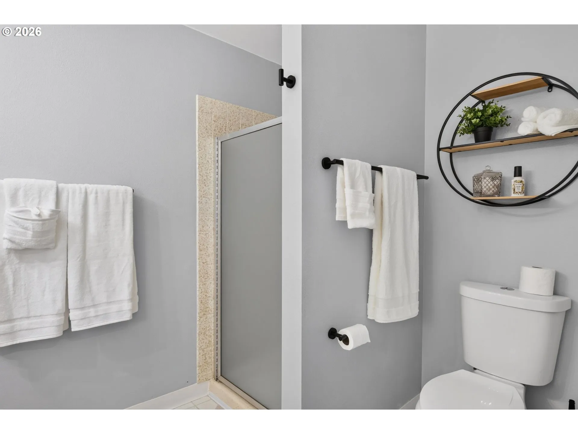 Bathroom-Walk in Shower
