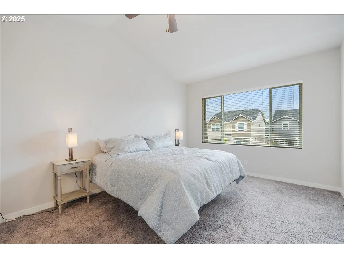 Bedroom, Primary-Vaulted Ceilings