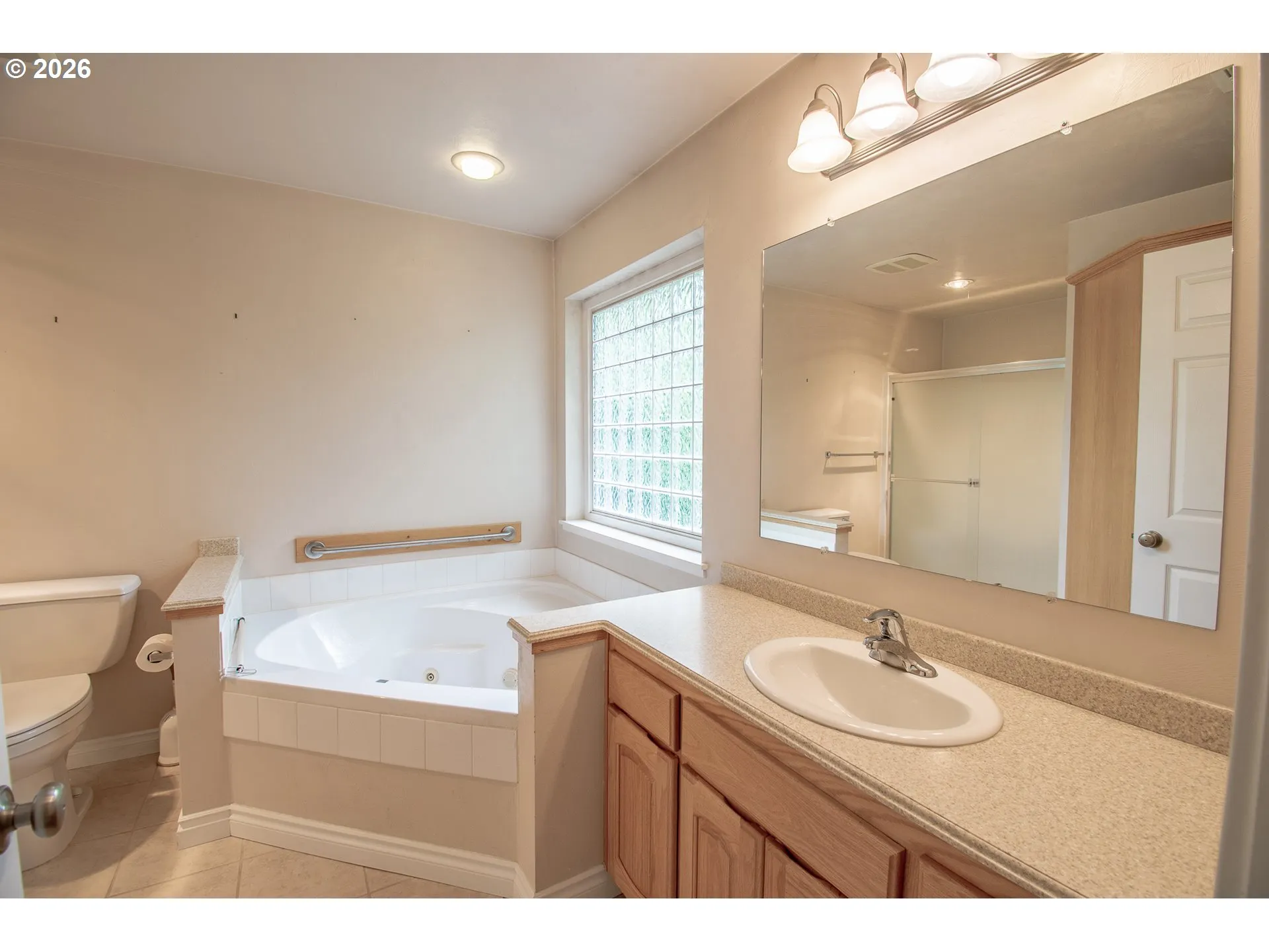 Bathroom, Attached