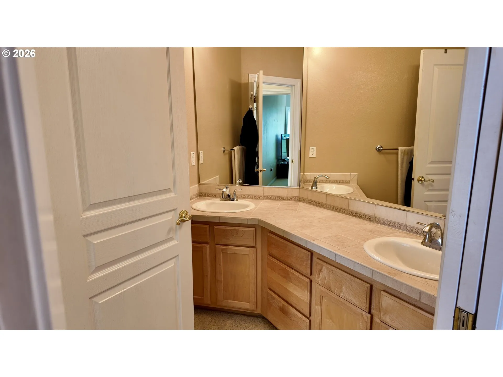 Bathroom-Hall