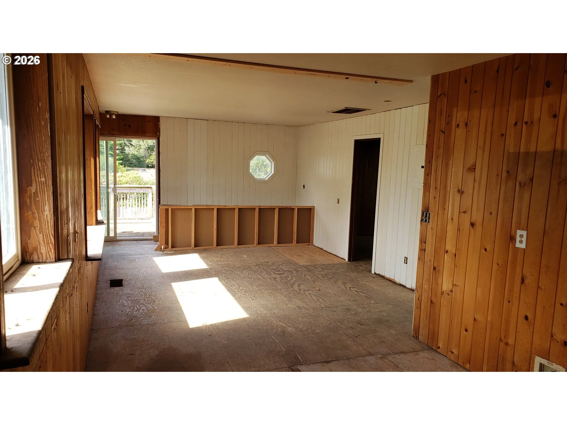Kitchen/Dining Room-Upper