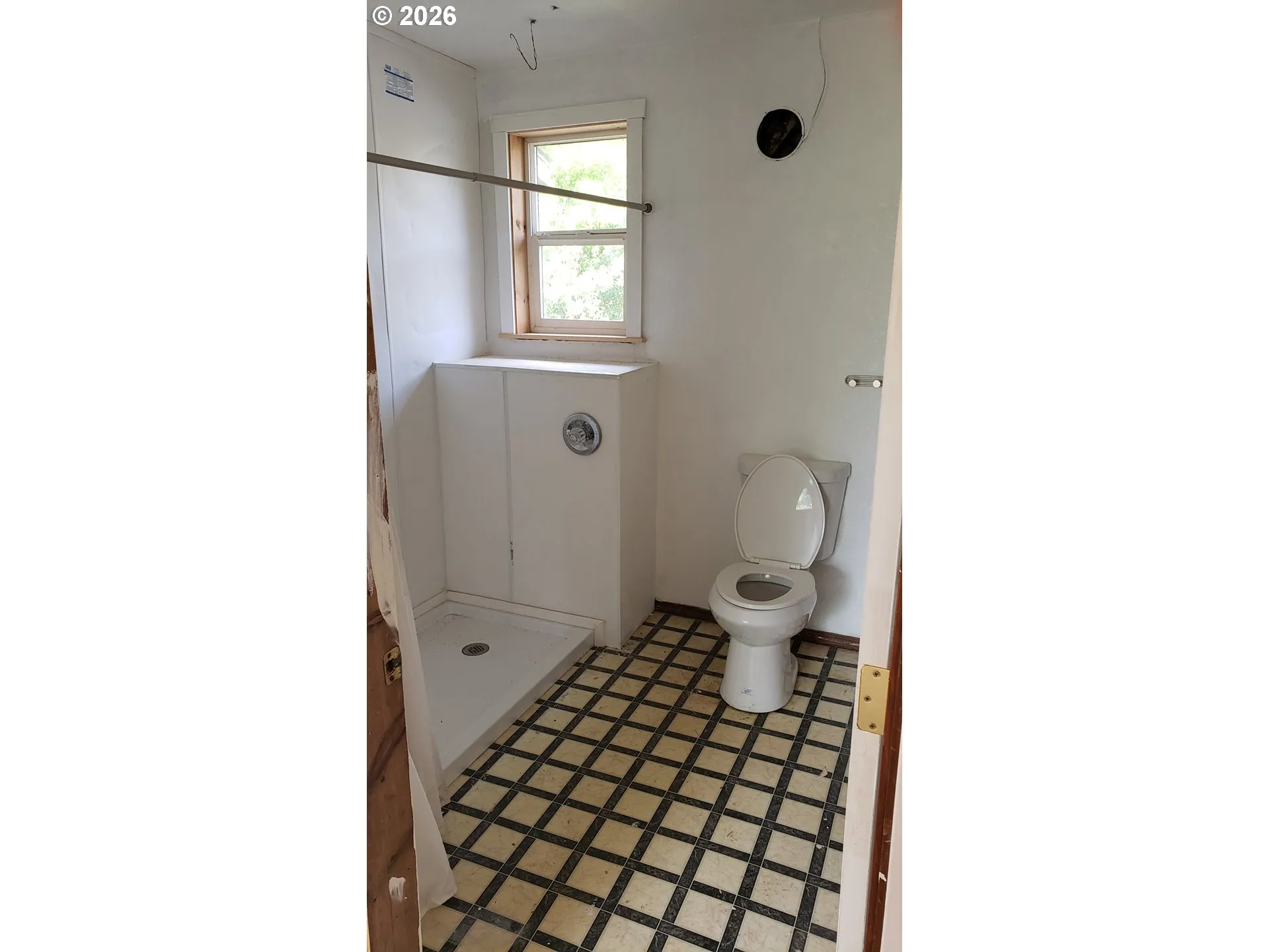Bathroom-Upper