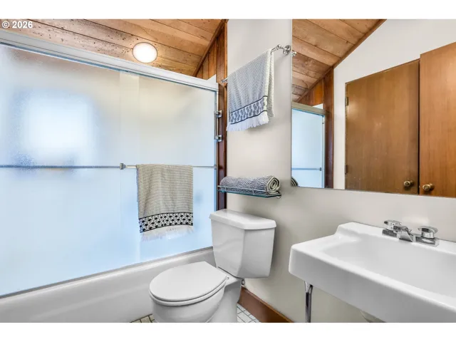 Bathroom-Jack and Jill