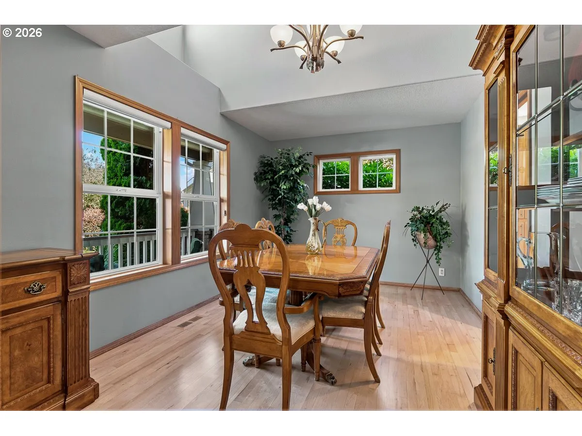 Dining Room-Formal